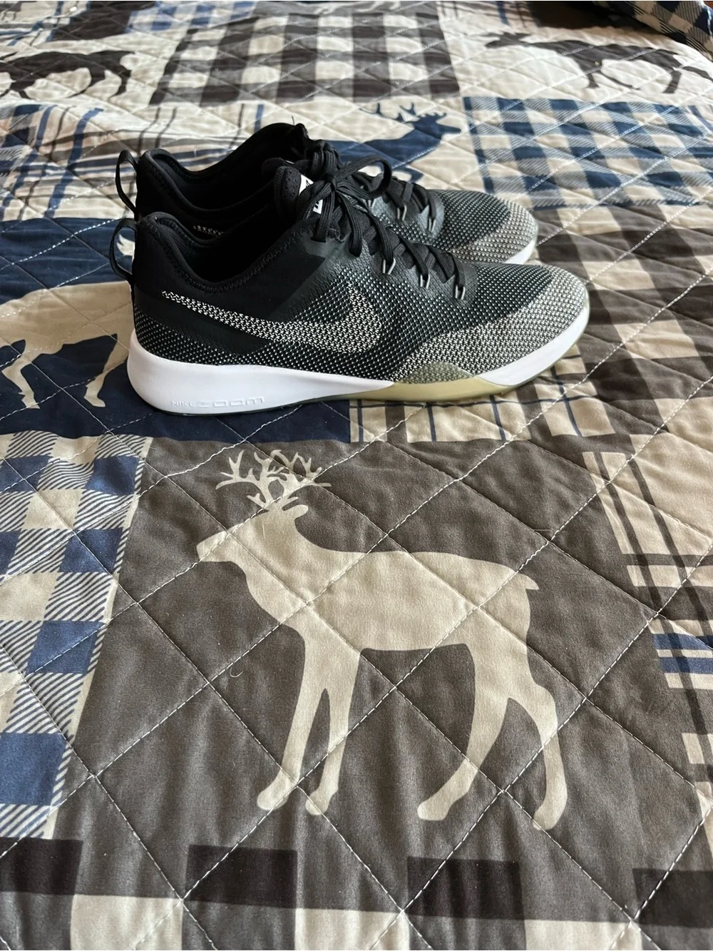 EUC NIKE ZOOM SIZE 8